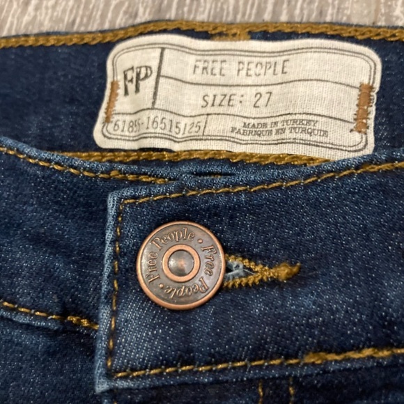 Free People Dark Blue Busted Knee Slim Skinny Jeans size 27 - Picture 5 of 5